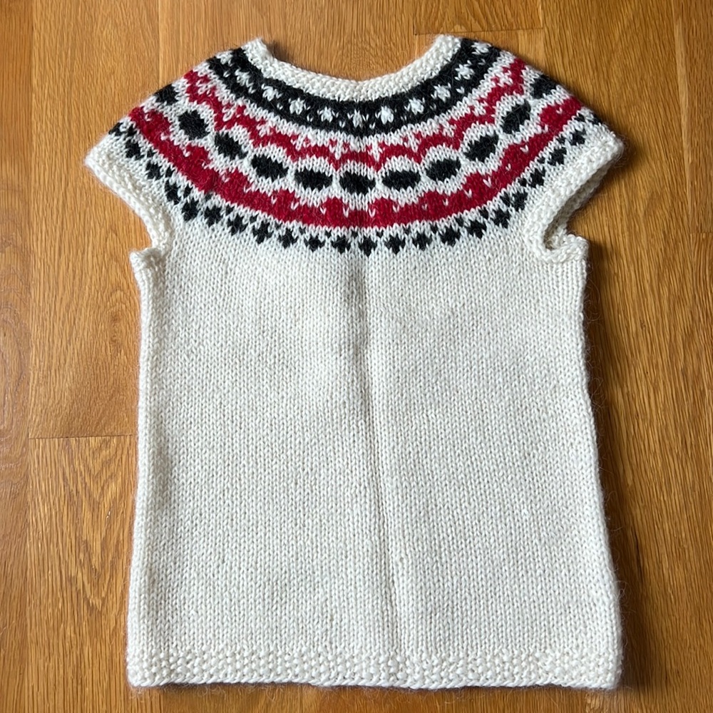 Hand knit Icelandic sweater